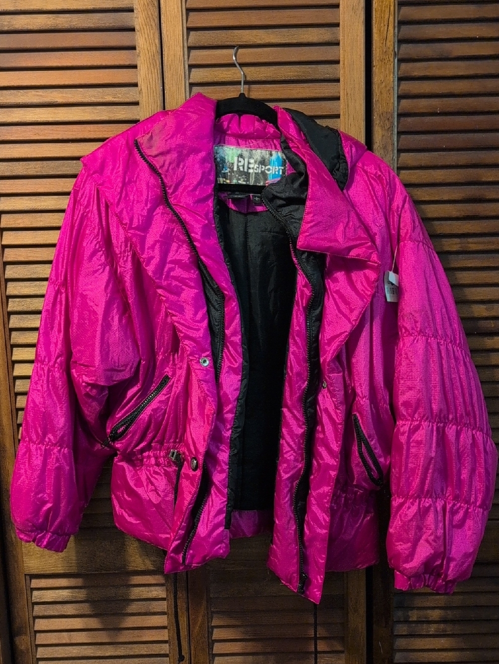 Report Vibrant Pink Ski Jacket with Black Trim